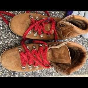 Hiking boots. Size 5.5 men’s. 7.5 ladies